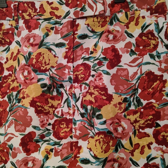 Floral Print Skirt - Picture 5 of 6